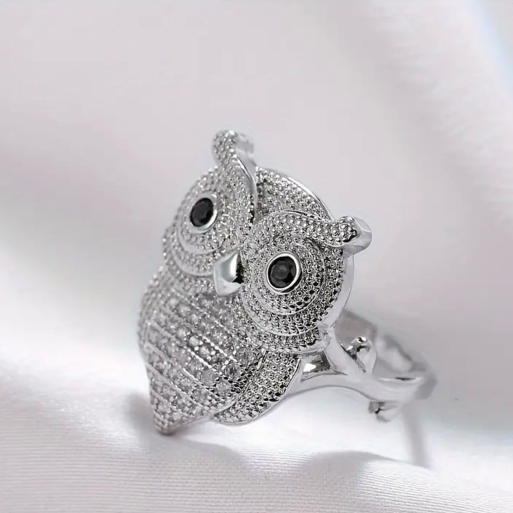 Artificial Crystal Owl Statement Ring - image 3